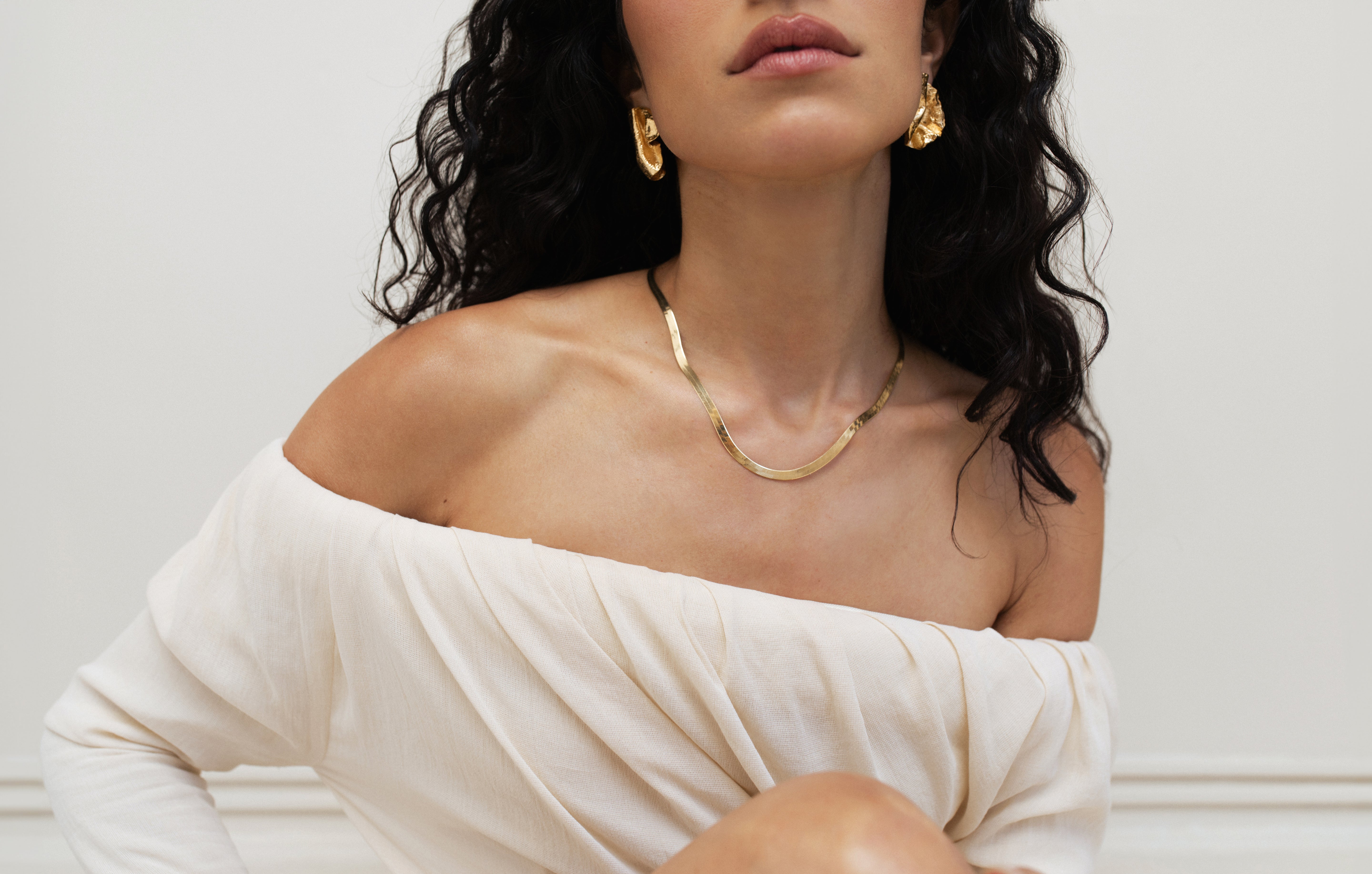 Sleeping Venus Necklace