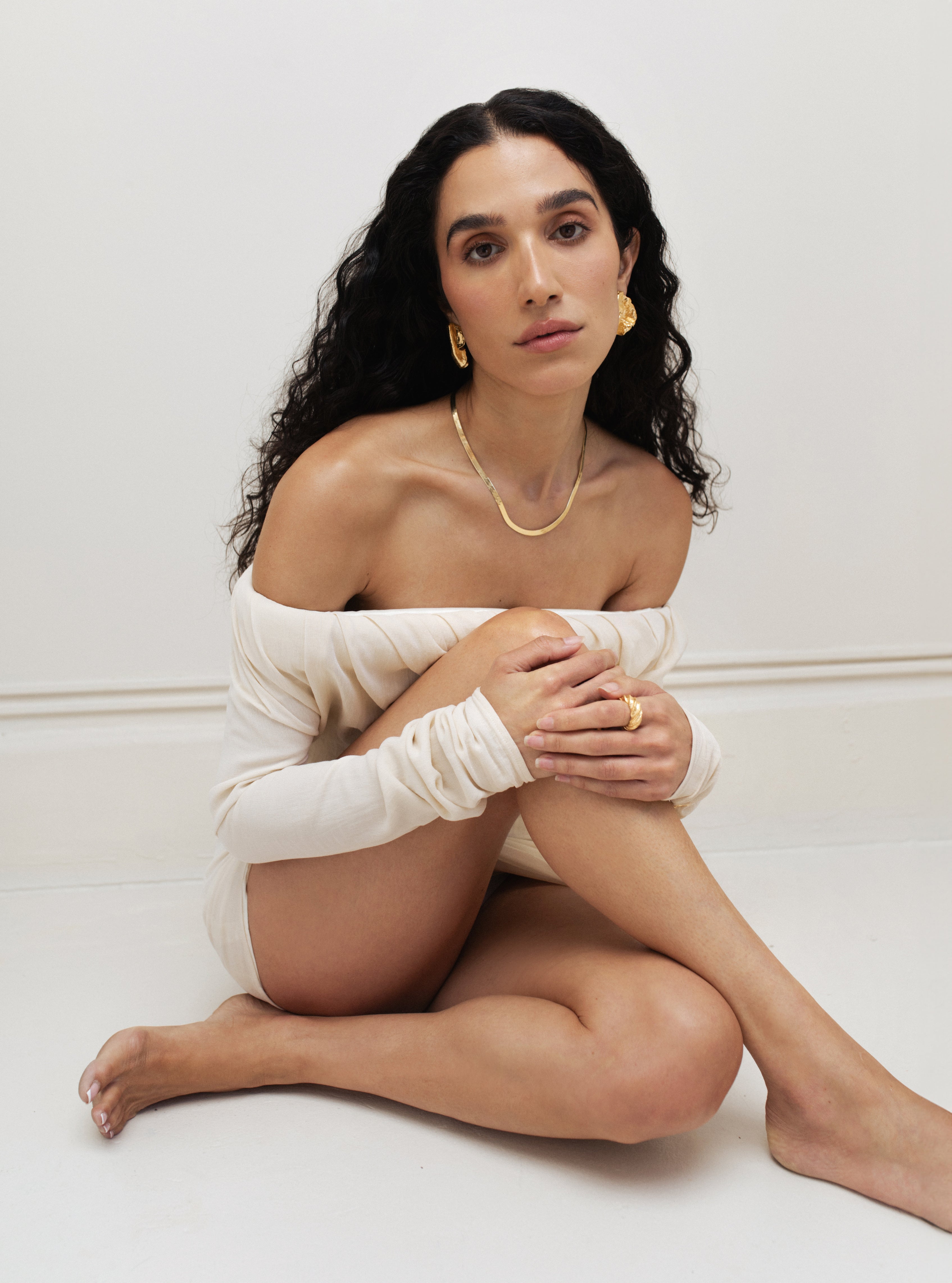 Sleeping Venus Necklace