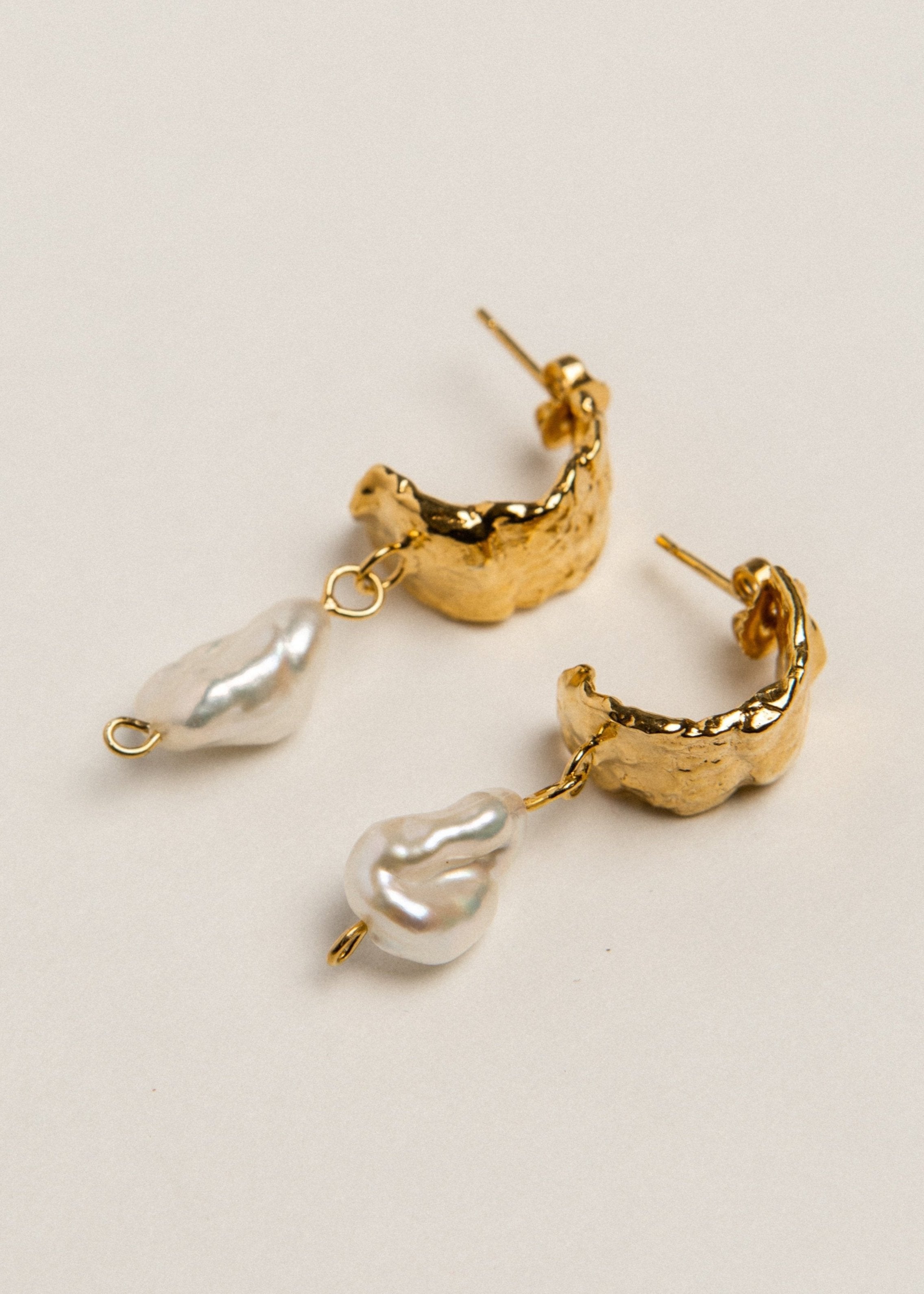 Nostalgic Echo Earrings