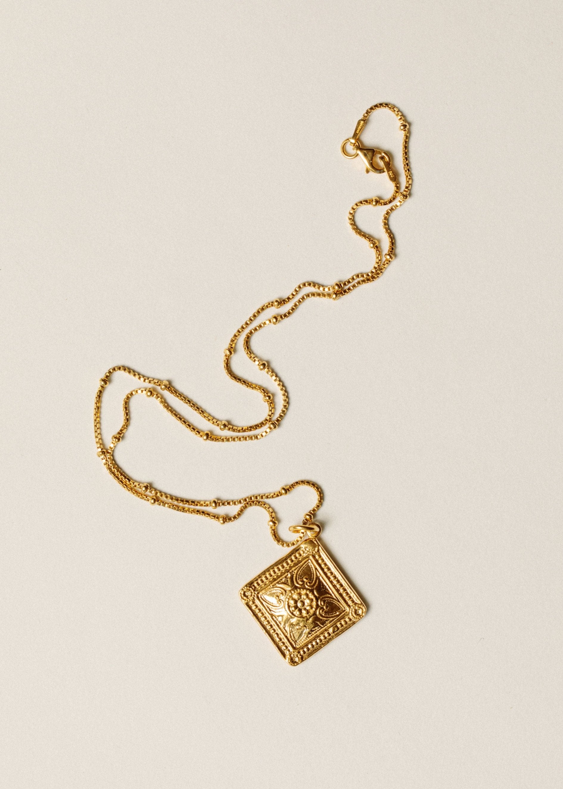 Allegory of Estoi Necklace