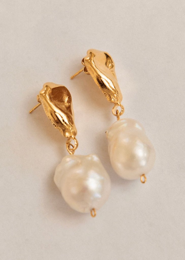 Mountain Pearl Earrings