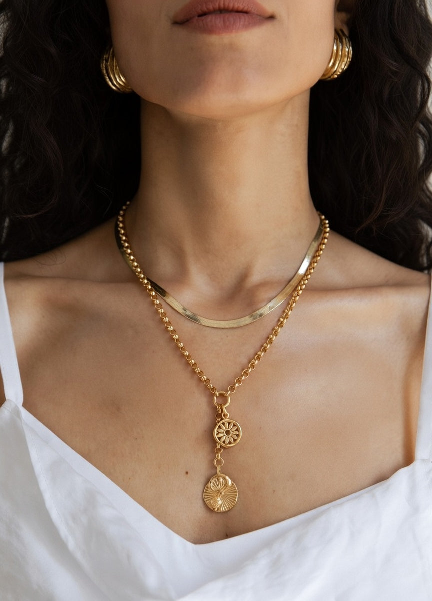 Sleeping Venus Necklace